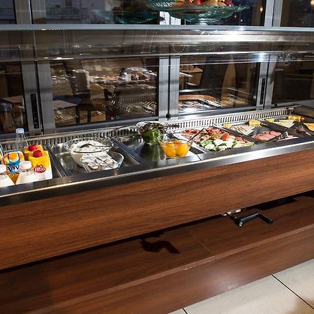 Premier Agrinio Heart Hotel מראה חיצוני תמונה